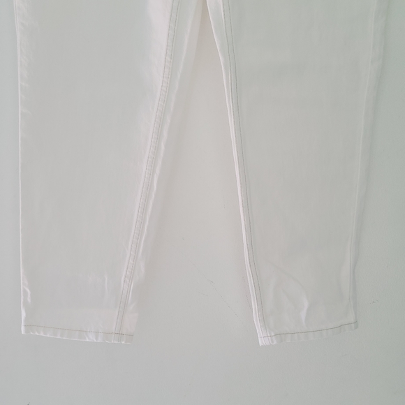 NWOT TOPSHOP mom maternity jeans - Picture 3 of 10